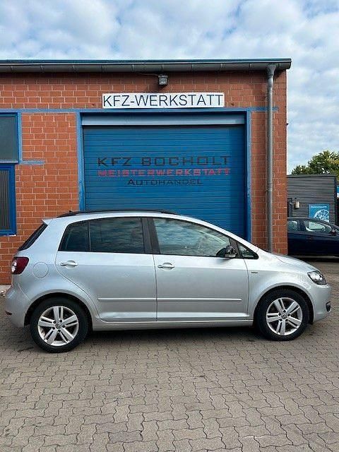 Silber Gebraucht 2013 VW Golf VII Match Kombi | 7.300 € (Superpreis) - Bild 1/4