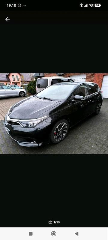 Gebraucht Toyota Auris 112 PS (82 kW) 2015 Schwarz Limousine