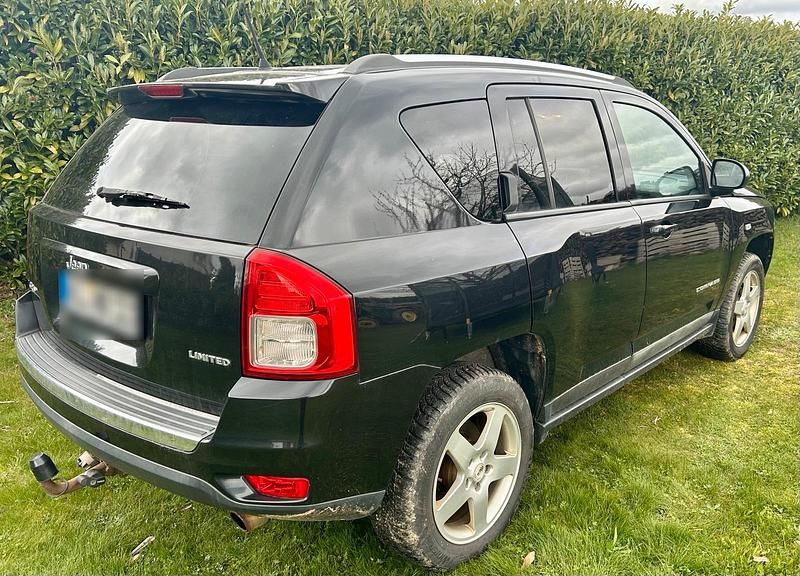 Gebraucht Jeep Compass Limited 163 PS (119 kW) 2012 Schwarz SUV
