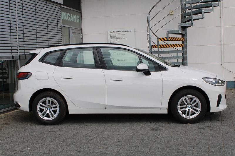 Gebraucht BMW 218 Active Tourer 136 PS (100 kW) 2025 Weiß Van / Kleinbus