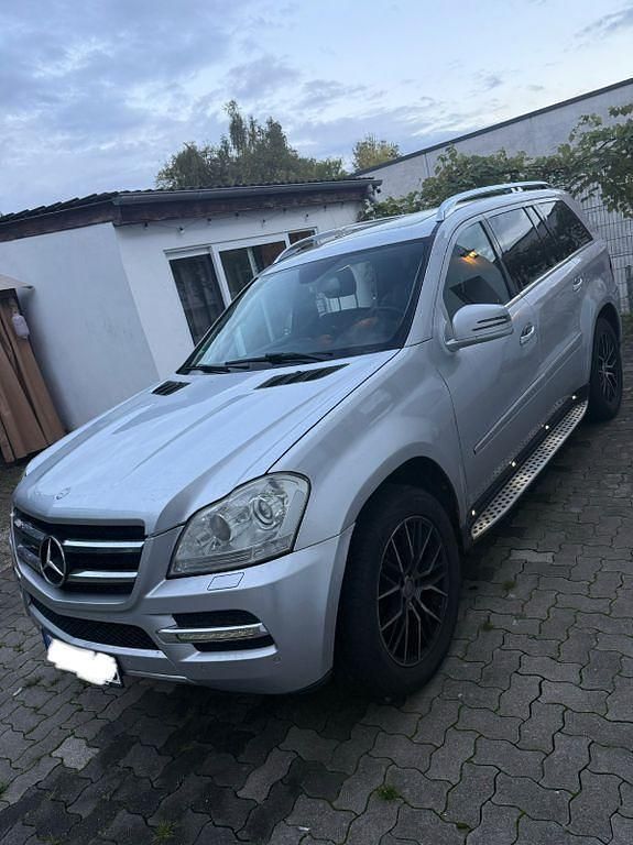 Silber Gebraucht 2012 Mercedes GL450 AMG SUV | 19.499 € (Fairer Preis) - Bild 1/4