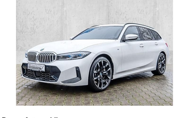 Weiß Gebraucht 2025 BMW 330 M Sport Kombi | 50.990 € (Fairer Preis) - Bild 1/4