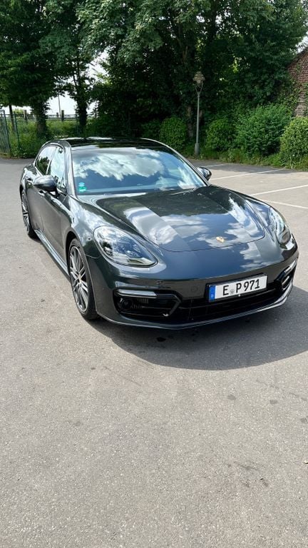 Grau Gebraucht 2018 Porsche Panamera 4S Limousine | 76.400 € (Fairer Preis) - Bild 1/4