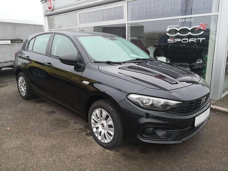 Gebraucht Fiat Tipo Life 131 PS (96 kW) 2024 Cinema schwarz metallic Limousine