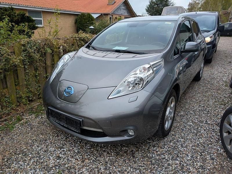 Gebraucht Nissan Leaf Tekna 80 kW (109 PS) 2014 Grau Kleinwagen