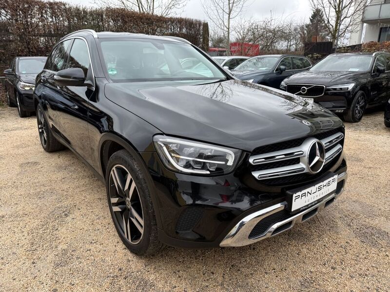 Ung. schwarz unilack Gebraucht 2020 Mercedes GLC400d SUV | 26.999 € - Bild 1/4