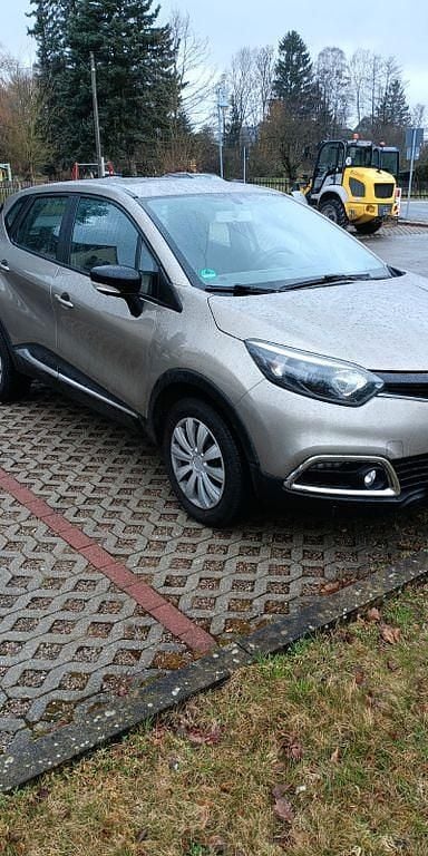 Gebraucht Renault Captur Life 90 PS (66 kW) 2015 Beige SUV