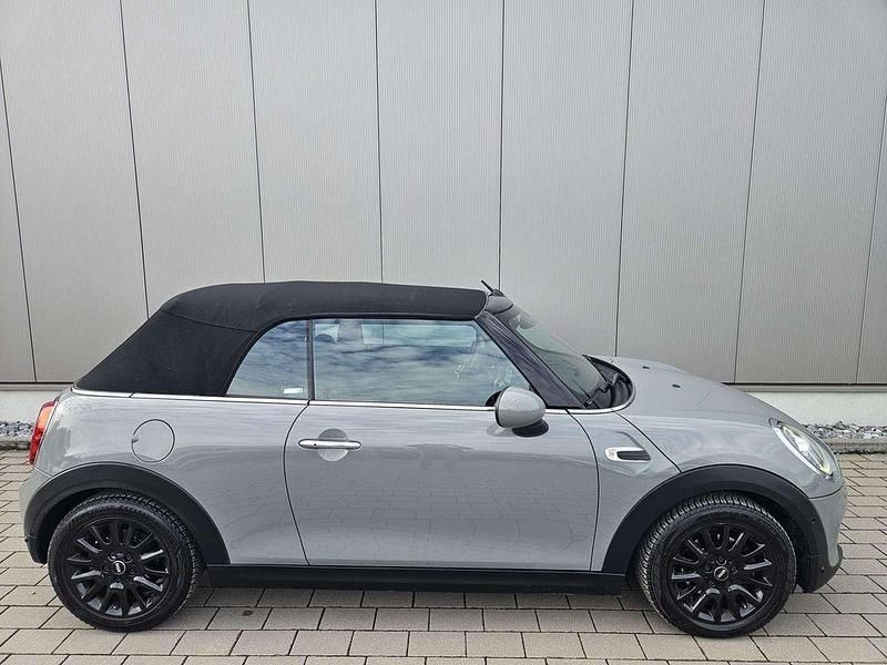 Gebraucht Mini Cooper Cabriolet 136 PS (100 kW) 2018 Moonwalk grey (metallic) Cabrio