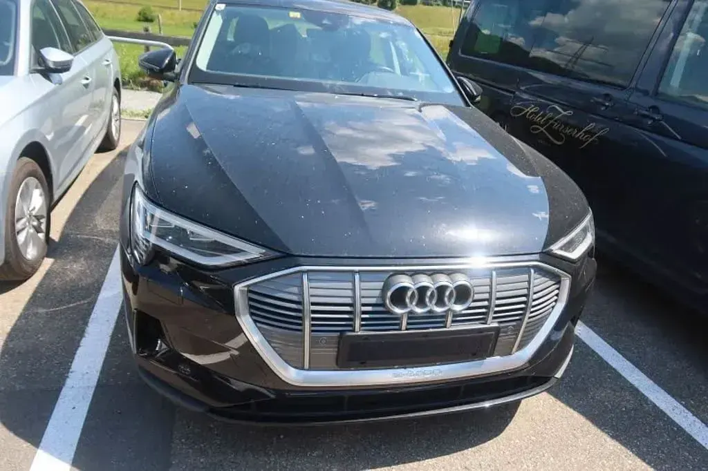 Gebraucht Audi e-tron Business 230 kW (313 PS) 2021 Schwarz SUV