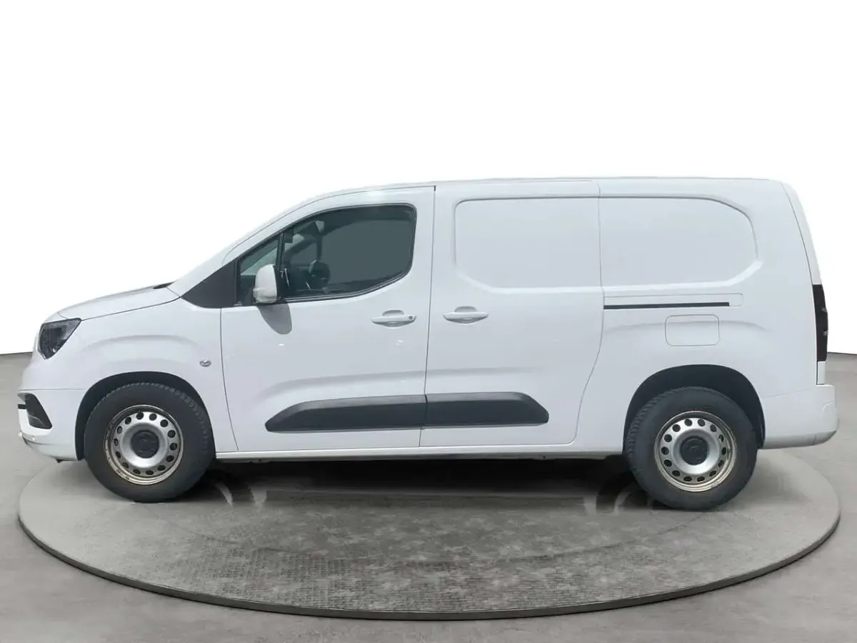 Gebraucht Opel Combo Edition 131 PS (96 kW) 2020 Jade weiss/arktis weiss Van / Kleinbus