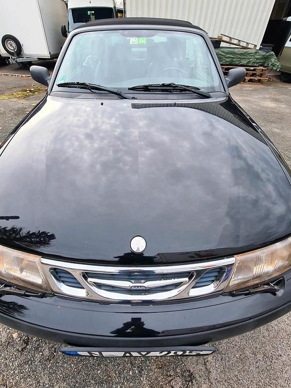 Schwarz Gebraucht 2000 Saab 9-3 Cabriolet Cabrio | 990 € - Bild 1/4