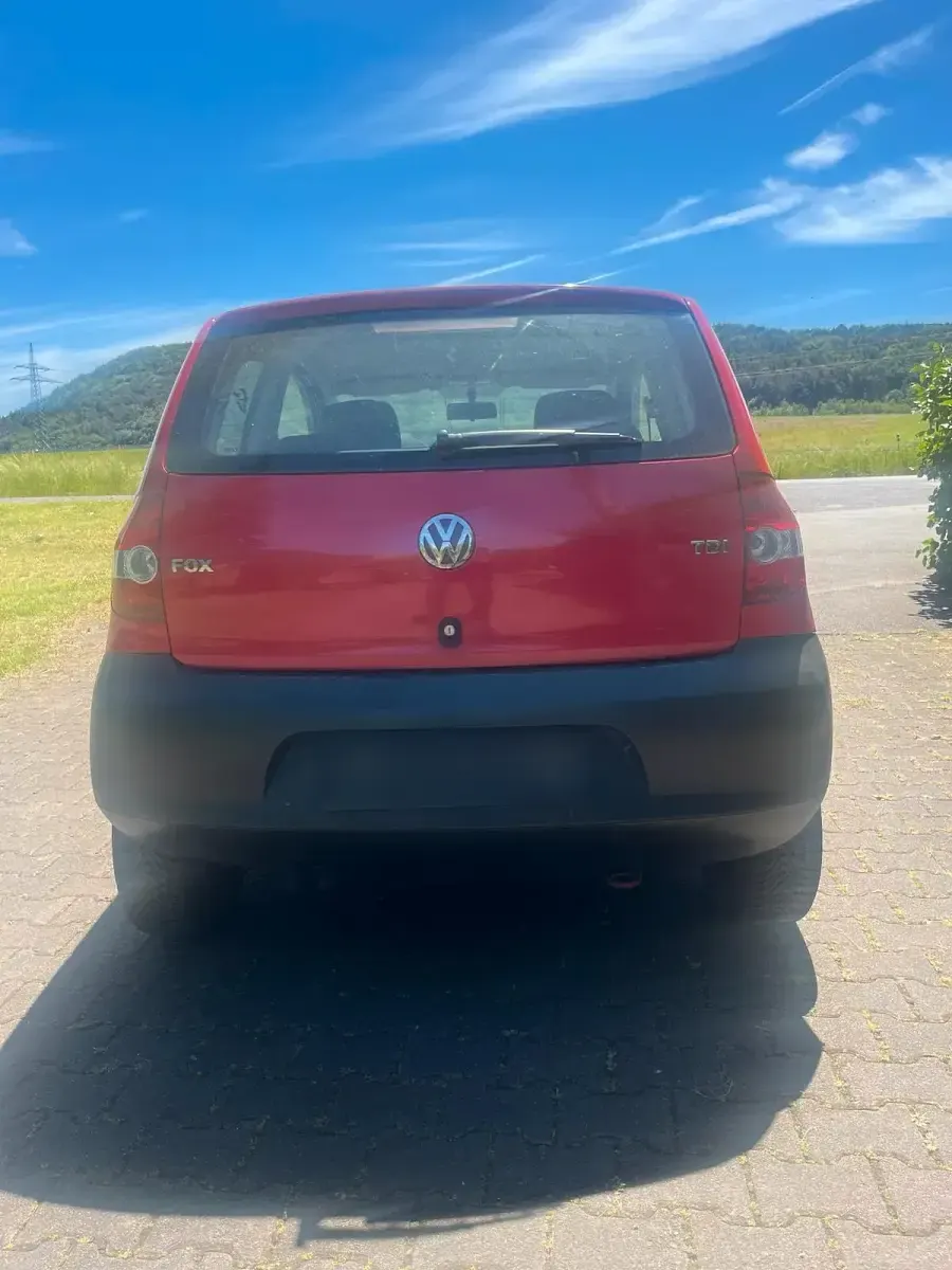 Gebraucht VW Fox 69 PS (50 kW) 2006 Rot Kleinwagen