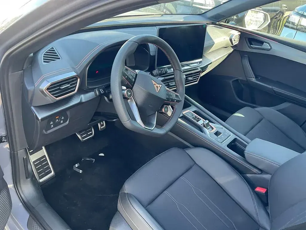 Neu Cupra Leon 204 PS (150 kW) 2026 Grau Limousine