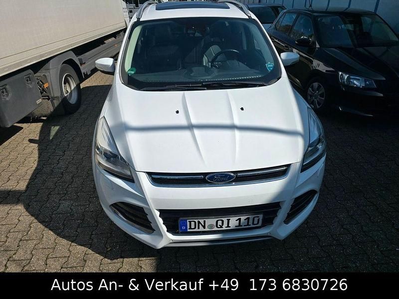 Gebraucht Ford Kuga Titanium 163 PS (119 kW) 2014 Weiß SUV