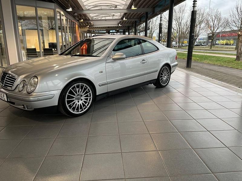 Gebraucht Mercedes CLK430 Elegance 279 PS (205 kW) 1999 Silber Coupé