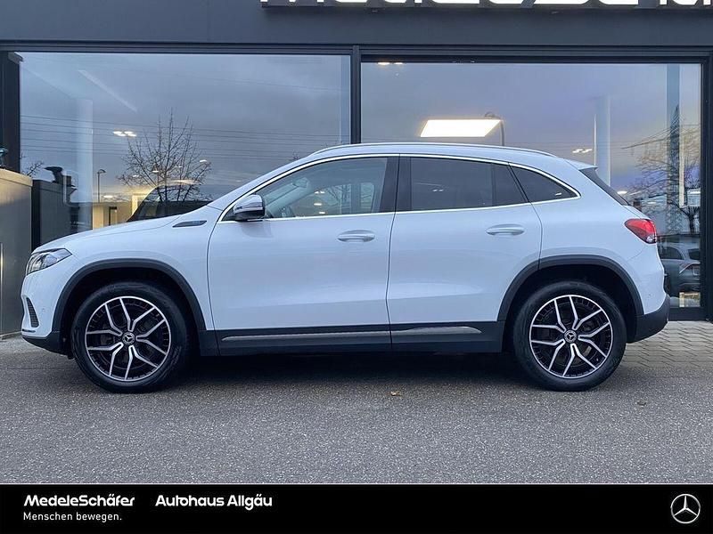 Gebraucht Mercedes EQA250+ Progressive 139 kW (190 PS) 2022 Digitalweiß SUV