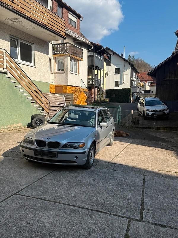 Gebraucht BMW 318 Basis 143 PS (105 kW) 2001 Silber Kombi