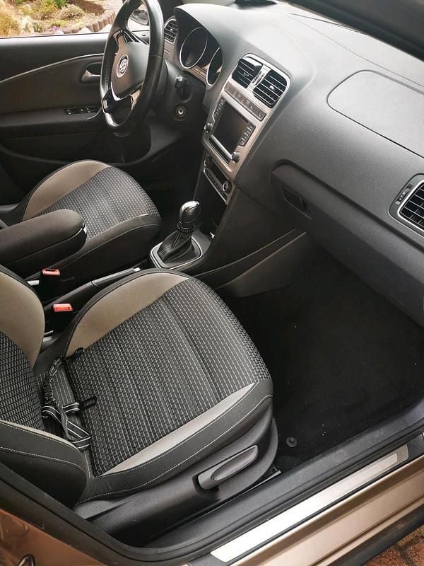 Gebraucht VW Polo Cross 110 PS (80 kW) 2015 Beige Kleinwagen