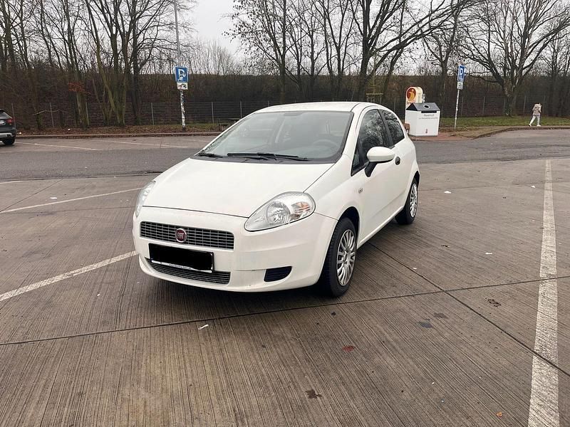 Weiß Gebraucht 2009 Fiat Punto Kleinwagen | 3.250 € - Bild 1/4