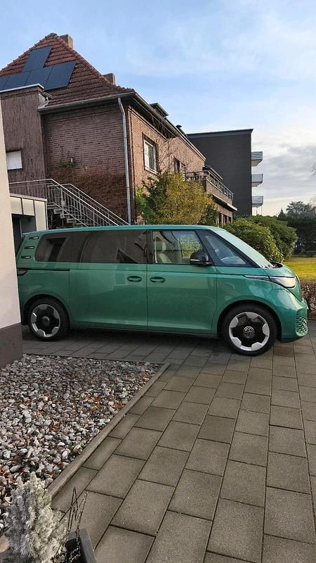 Gebraucht VW ID. Buzz 210 kW (286 PS) 2025 Grün Van / Kleinbus