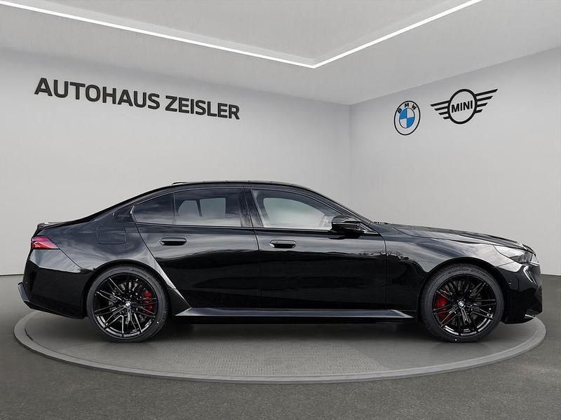 Neu BMW M5 Performance 727 PS (534 kW) 2026 Schwarz Limousine