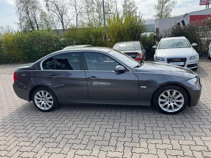 Używany BMW 325 Advantage 218 KM (160 kW) 2007 Szary Sedan/Limuzyna