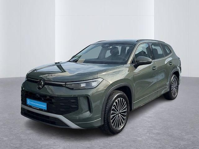 Gebraucht VW Tayron Life 150 PS (110 kW) 2025 Cipressinogrün metallic SUV