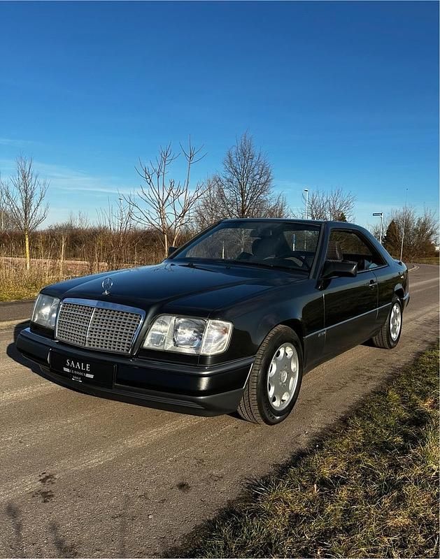 Gebraucht Mercedes 230 Sportline 136 PS (100 kW) 1991 Schwarz Coupé