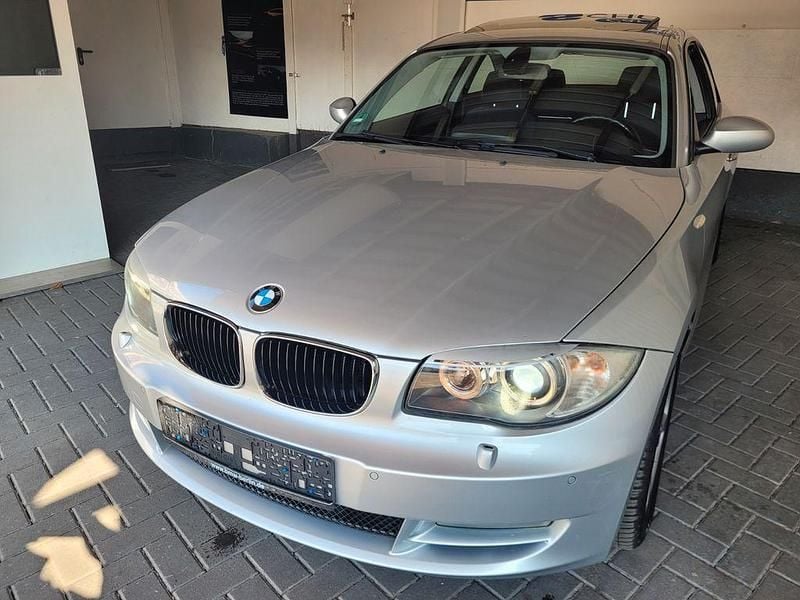 Gebraucht BMW 120 177 PS (130 kW) 2009 Silber Kleinwagen