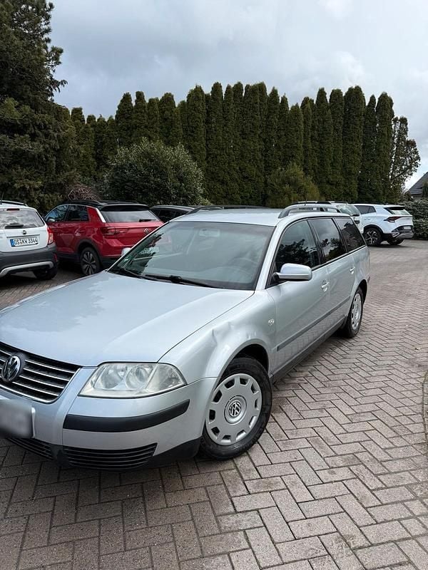 Gebraucht VW Passat 101 PS (74 kW) 2001 Silber Kombi