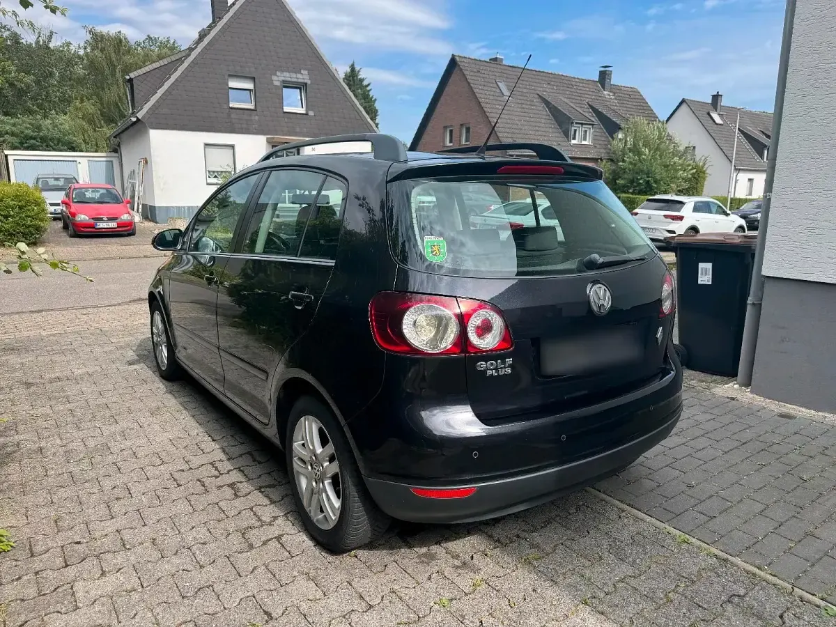 Gebraucht VW Golf Plus Cross 80 PS (58 kW) 2008 Schwarz Limousine