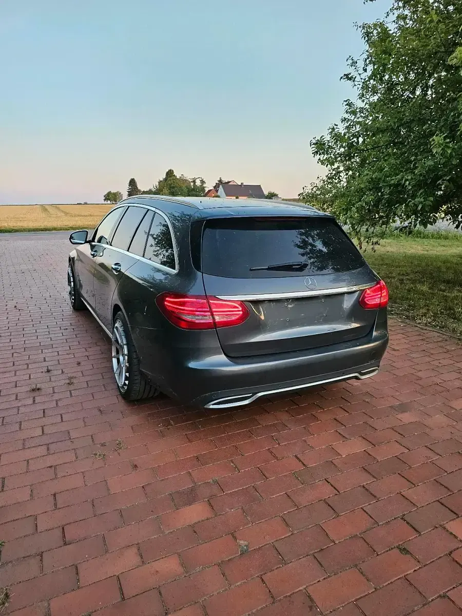 Gebraucht Mercedes C250 204 PS (150 kW) 2015 Grau Kombi