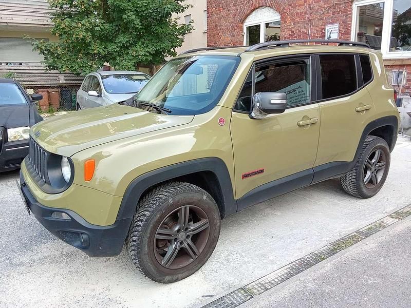 Commando Gebraucht 2016 Jeep Renegade Trailhawk SUV | 13.500 € (Fairer Preis) - Bild 1/4