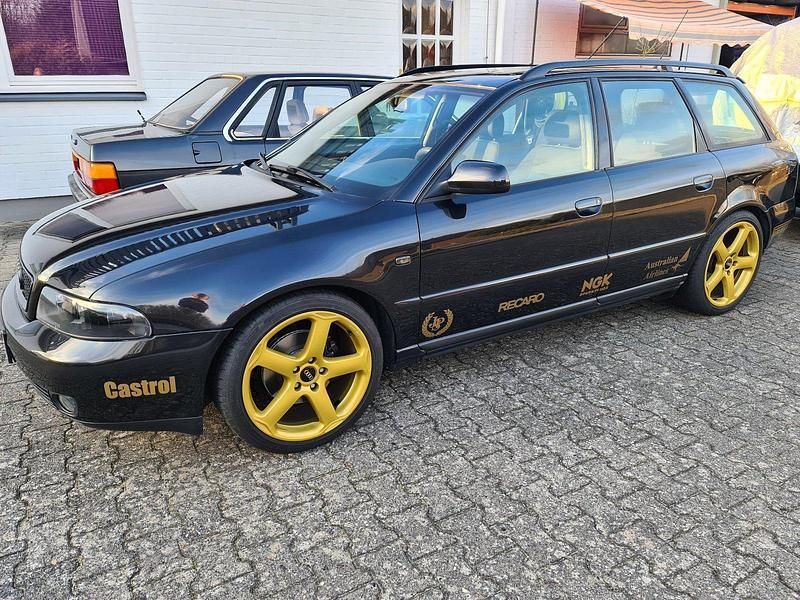 Schwarz Gebraucht 1999 Audi A4 S-Line Kombi | 6.200 € - Bild 1/4