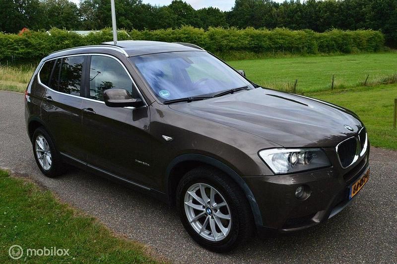 Gebraucht BMW X3 Executive 184 PS (135 kW) 2011 Braun SUV