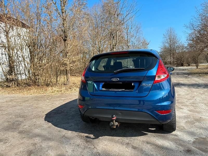 Gebraucht Ford Fiesta 82 PS (60 kW) 2009 Blau Kleinwagen