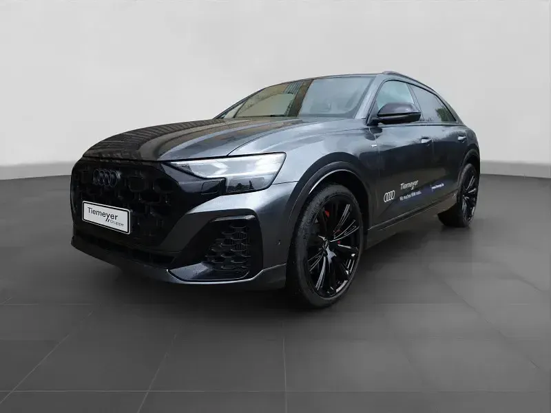 Gebraucht Audi Q8 S-Line 489 PS (359 kW) 2026 Grau SUV