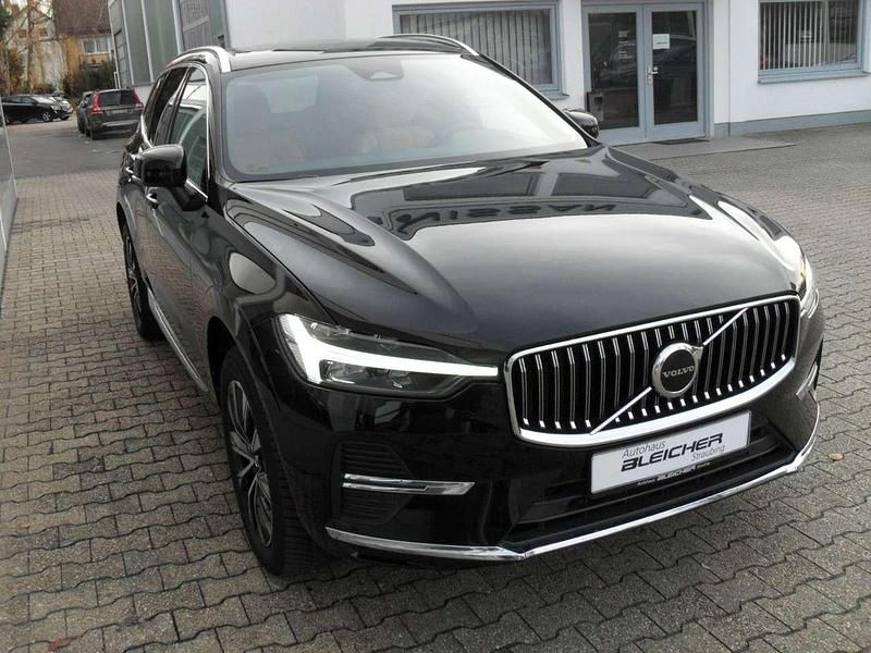 Gebraucht Volvo XC60 Plus 197 PS (144 kW) 2022 Schwarz SUV