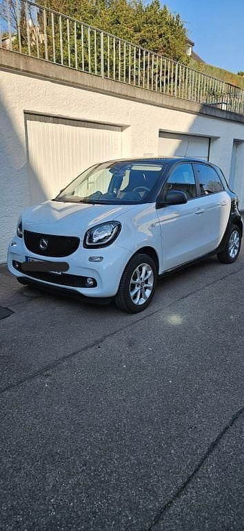 Gebraucht Smart ForFour Basis 90 PS (66 kW) 2019 Weiß Kleinwagen