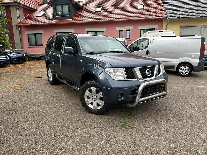 Grau Gebraucht 2007 Nissan Pathfinder SUV | 6.999 € (Fairer Preis) - Bild 1/4