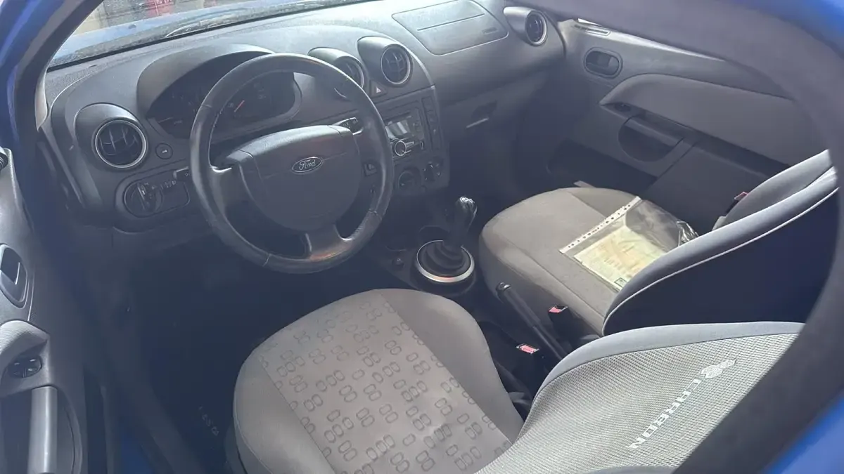 Gebraucht Ford Fiesta 80 PS (58 kW) 2003 Blau Kleinwagen