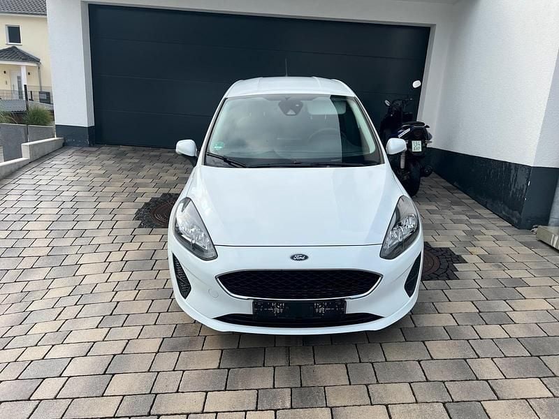 Weiß Gebraucht 2021 Ford Fiesta Kleinwagen | 8.199 € (Guter Preis) - Bild 1/4