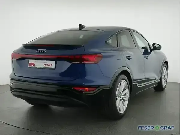 Gebraucht Audi Q6 e-tron Ambiente 185 kW (252 PS) 2025 Ascariblau metallic SUV