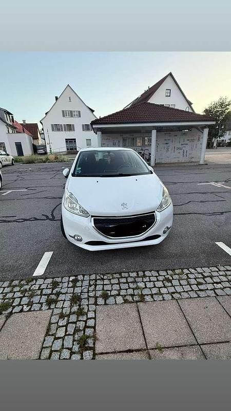 Gebraucht 2012 Peugeot 208 Active Kleinwagen | 4.200 € - Bild 1/4
