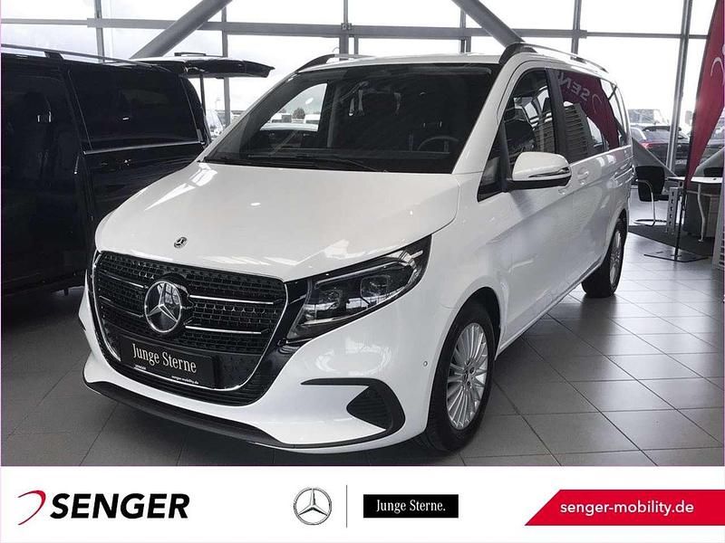Weiß Gebraucht 2024 Mercedes V220 Style Van / Kleinbus | 62.750 € - Bild 1/3