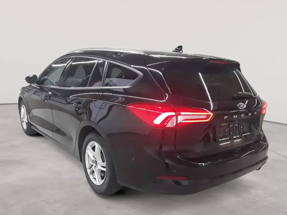 Gebraucht Ford Focus Cool & Connect 120 PS (88 kW) 2021 Obsidianschwarz metallic Kombi