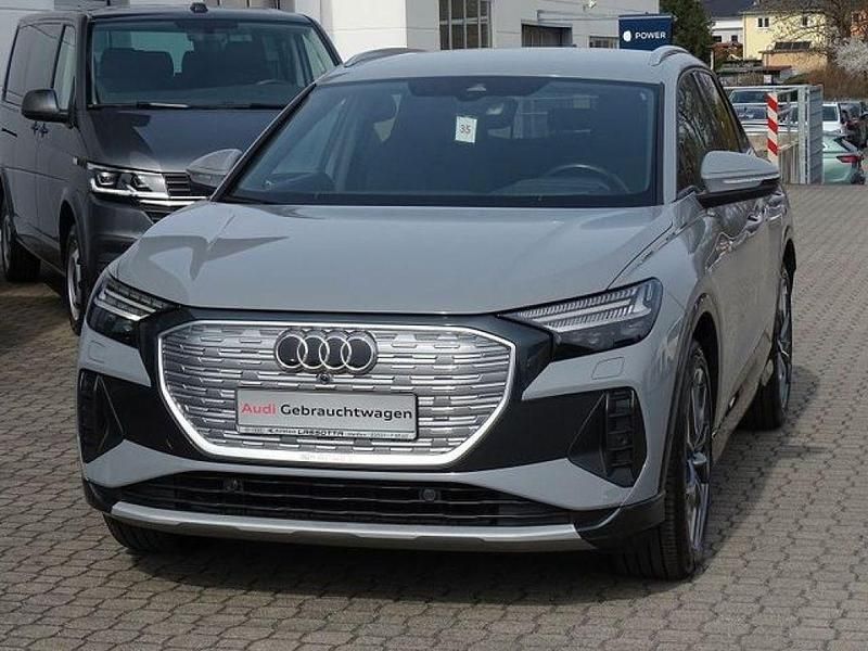 Gebraucht Audi e-tron 219 kW (299 PS) 2023 Mondsteingrau SUV