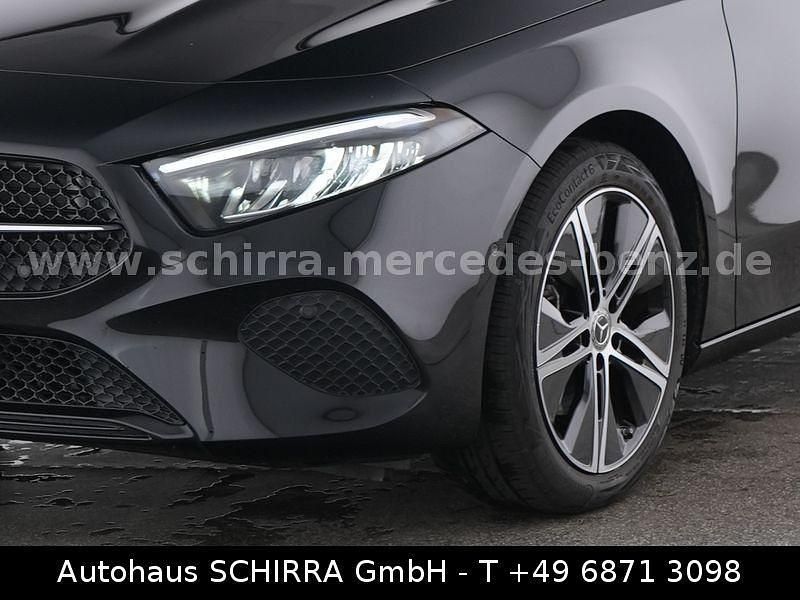 Gebraucht Mercedes A200 Progressive 163 PS (119 kW) 2024 Schwarz Limousine