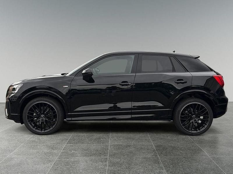 Gebraucht Audi Q2 S-Line 150 PS (110 kW) 2025 Mythosschwarz SUV