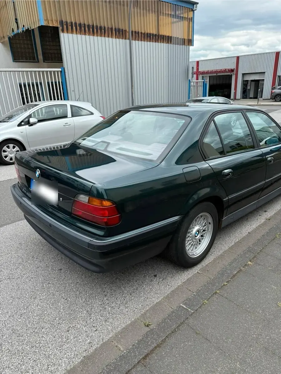 Gebraucht BMW 740 285 PS (209 kW) 1998 Grün Limousine